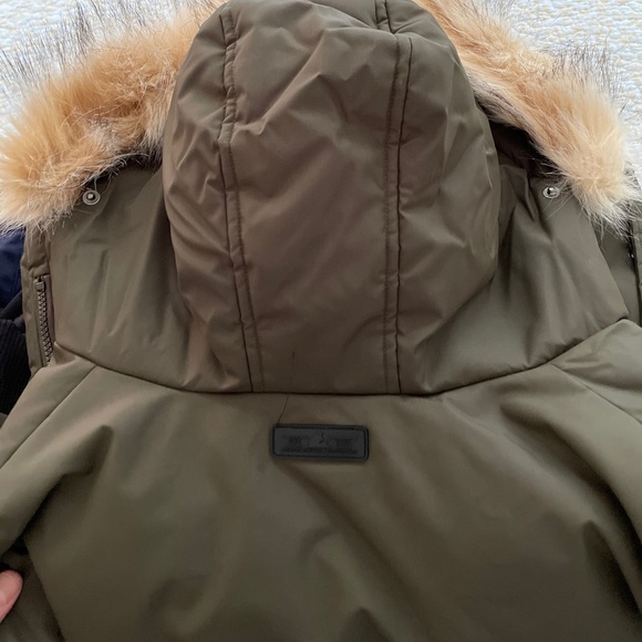 NWT Pajar Kids Winter Parka - Dark green with black trims- Size 18 - Picture 9 of 17